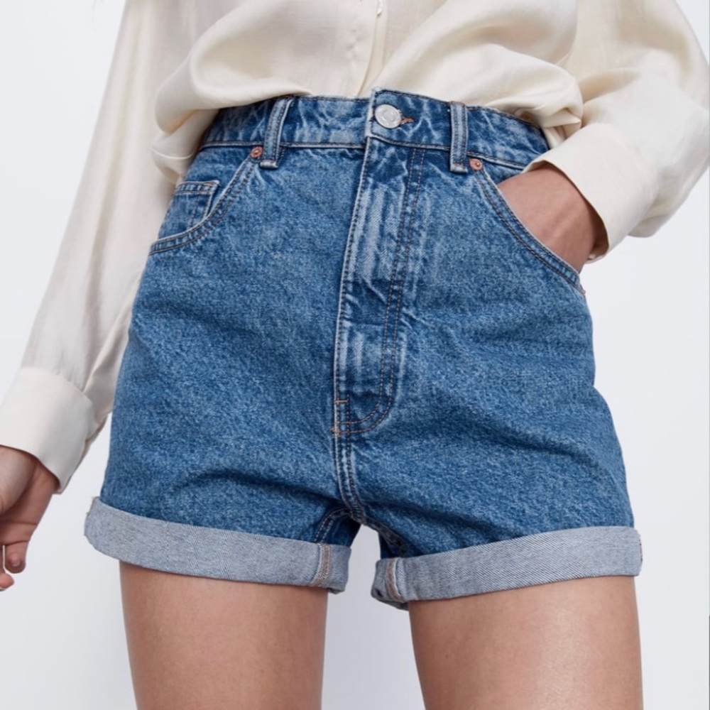 ZARA mom fit jean shorts